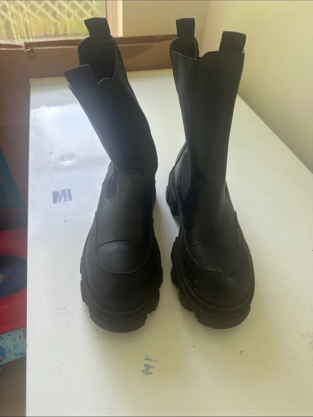 Women Black Chunky Chelsea Boots